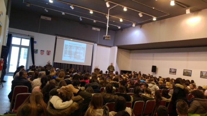 Terenska nastava osmaša u Vukovar